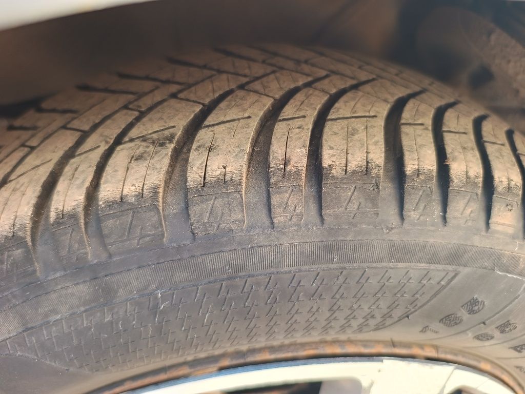 Продавам Мазда 322f