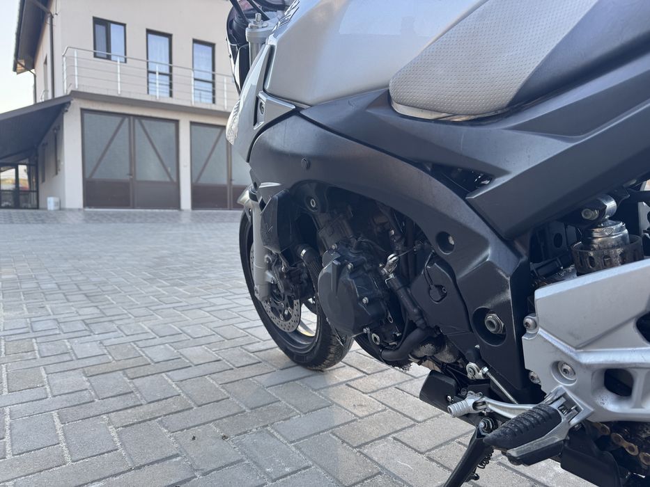 Suzuki GSR 600 2009