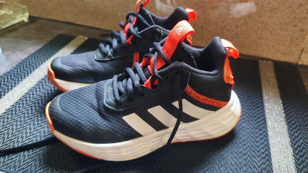 Маратонки Adidas