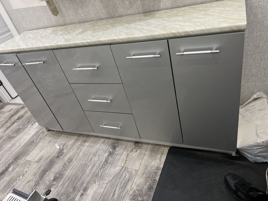 Шкафы срочно продаем