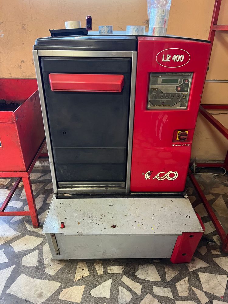 Vand masina de spalat roti auto Teco LR400