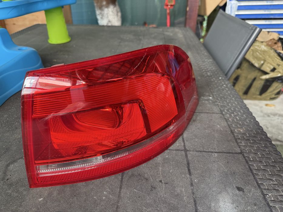 Stop dreapta impecabil vw Passat B7 break combi variant berlina