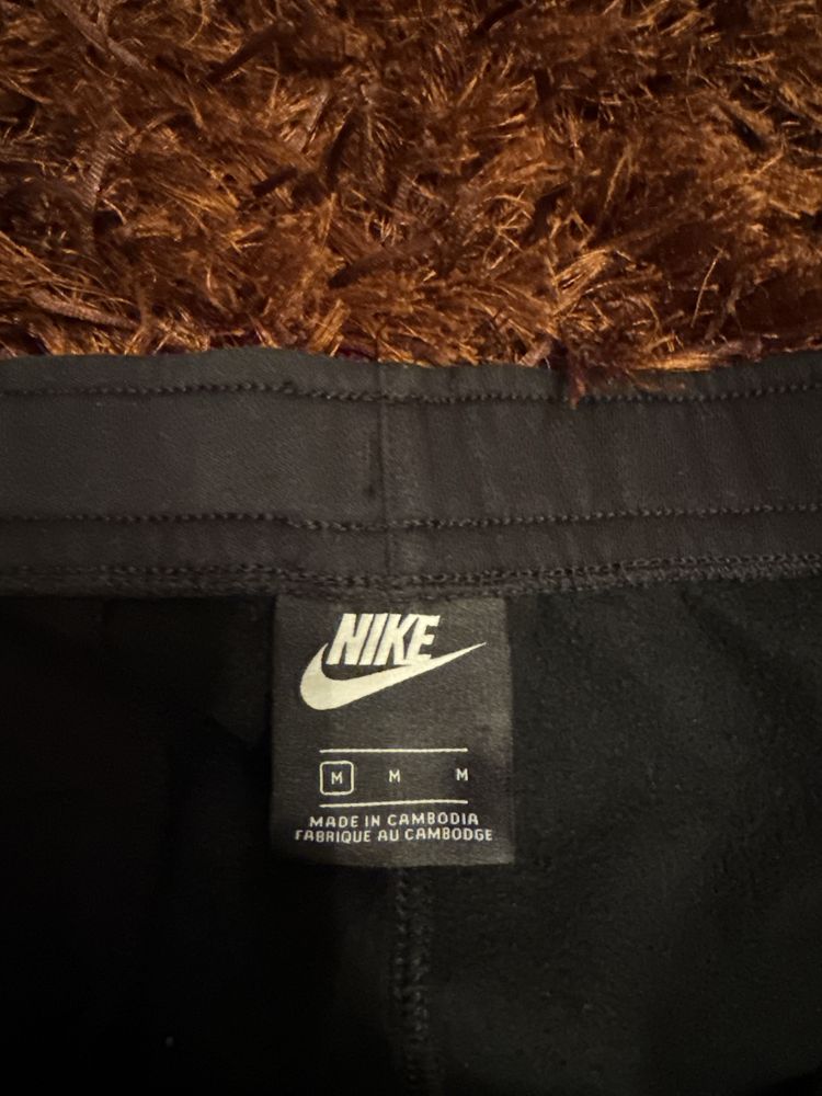 Nike черно долнище