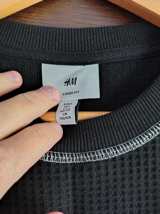 Plover, Pulover H&M Loose Fit Waffled Sweatshirt Size M - L