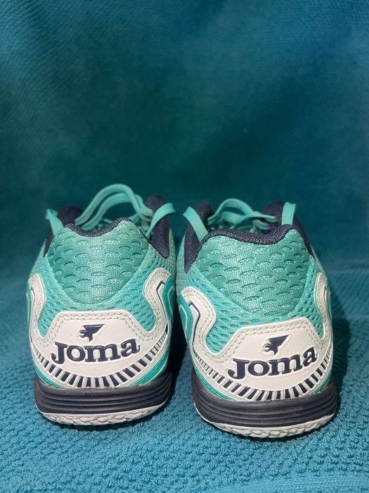 Ghete de fotbal sala, Joma Maxima