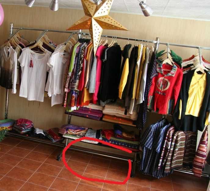 Umerase de plastic haine si metal/plastic pentru fuste/pantaloni