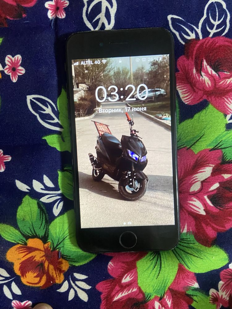 iPhone 7 срочно продаю