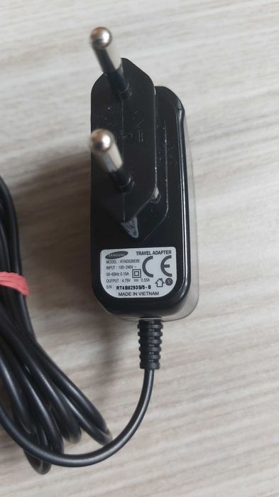 Vând incarcatoare originale Nokia ,Samsung