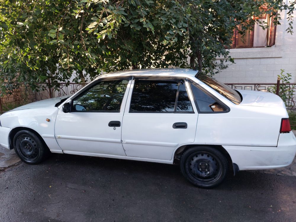 Nexia 2 sotladi