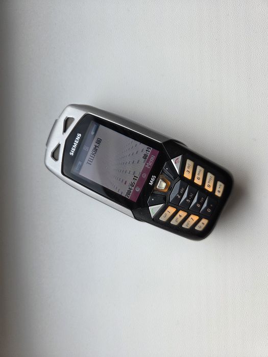 Siemens M65 - telefon rezistent la socuri
