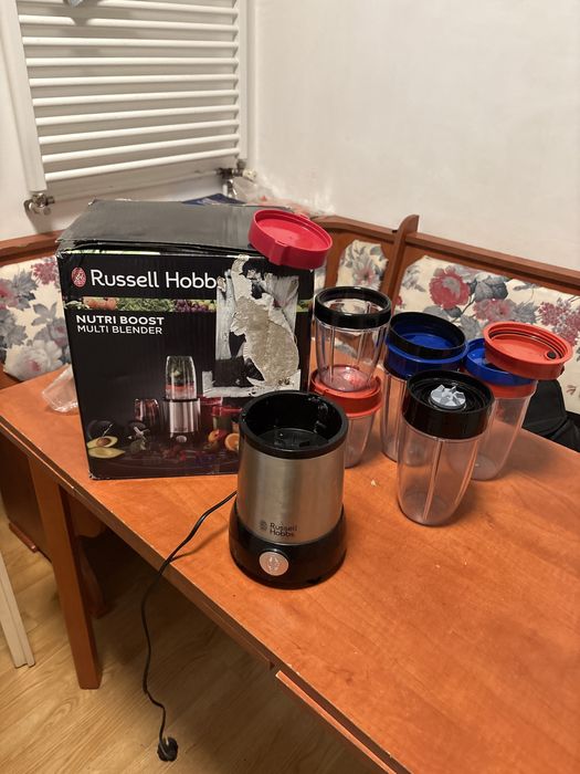 Nutribullet Russell Hobbs + recipiente Ca nou