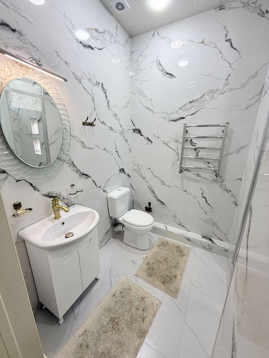 Циолковский кўчада 3 хонали 110 кв м квартира сотилади