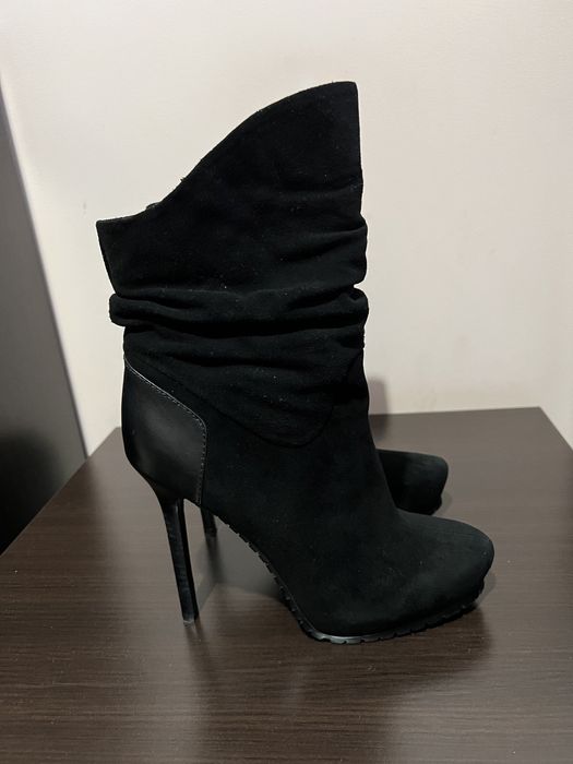 Продаю женские ботильоны