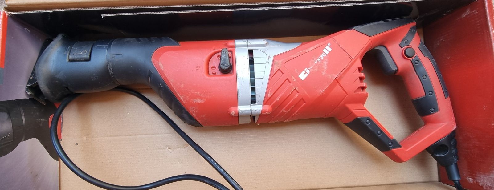 Саблен трион Einhell 1050w
