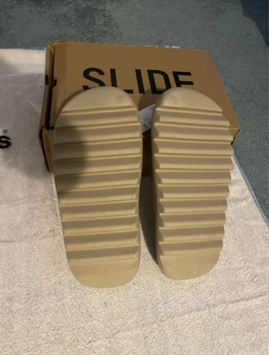 Yeezy Slides Bej
