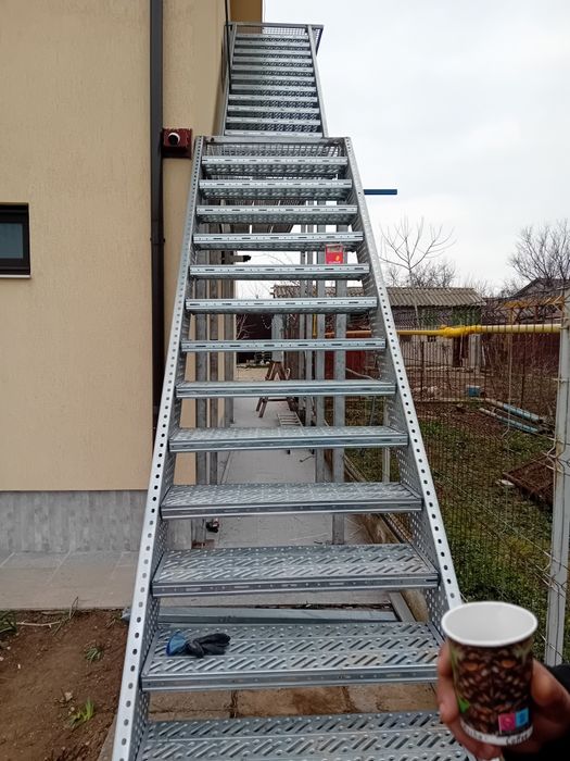 Scara metalica zincata de incendiu 6m