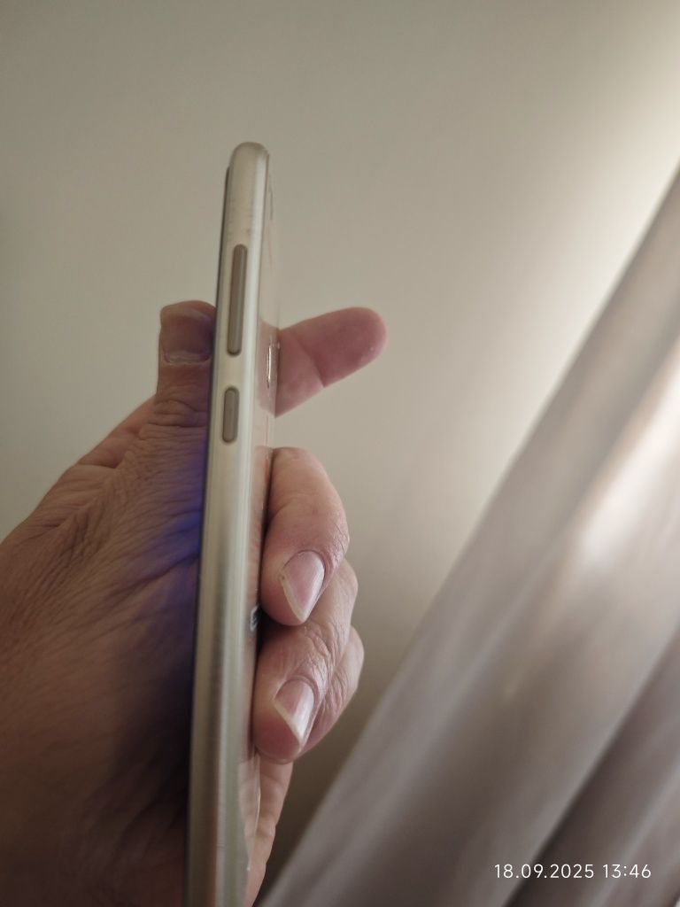Honor 8 lite много запазен