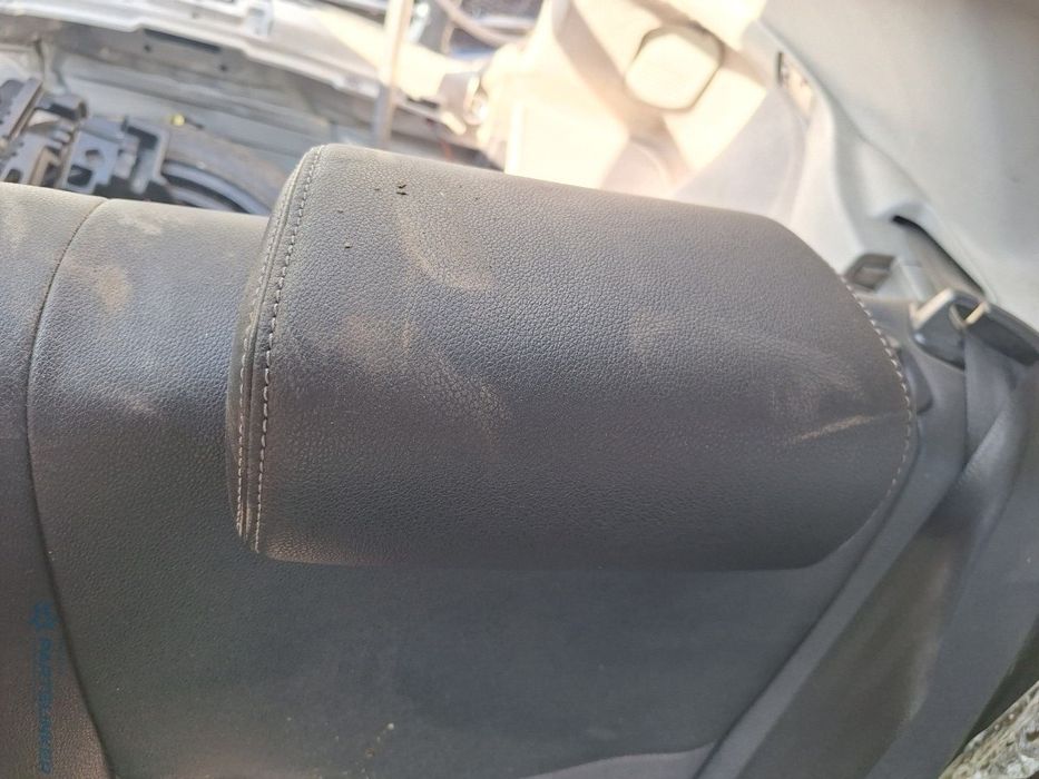 Tetiera piele bancheta spate TOYOTA PRIUS _W3_ 2008 - > Plug-in Hybrid