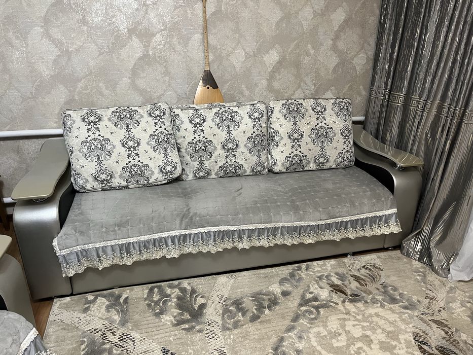 Продам диван в отличном состояний