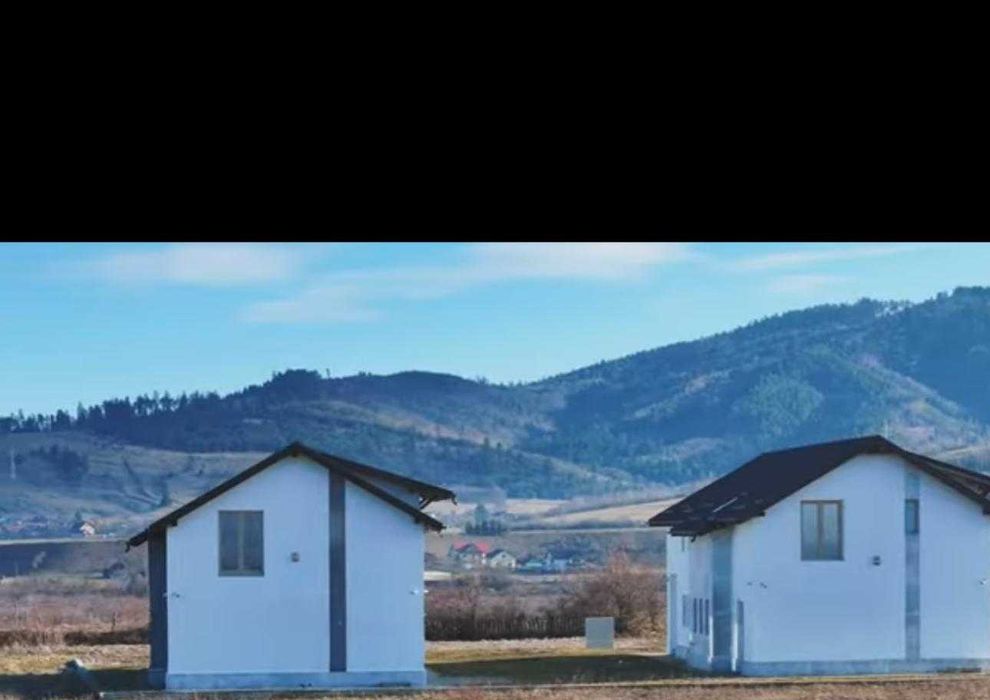 VANZARE Casa Moderna  TARLungeni