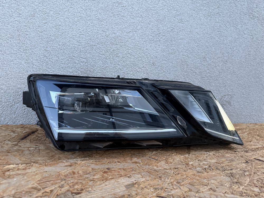 Far dreapta Skoda Octavia 3 III Facelift Full LED Original Europa