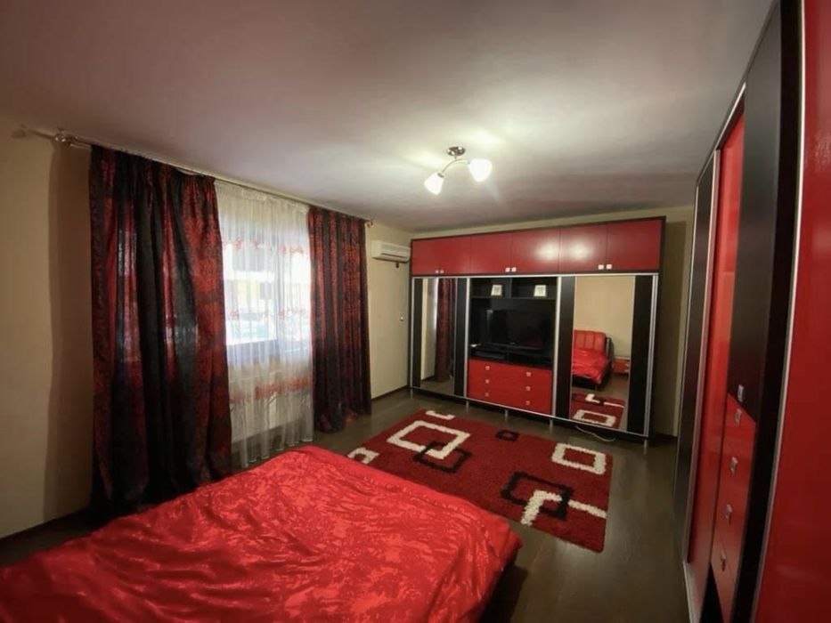 Vând apartament cu 3 dormitoare in blocurile Ferval vis-a-vis de Ford