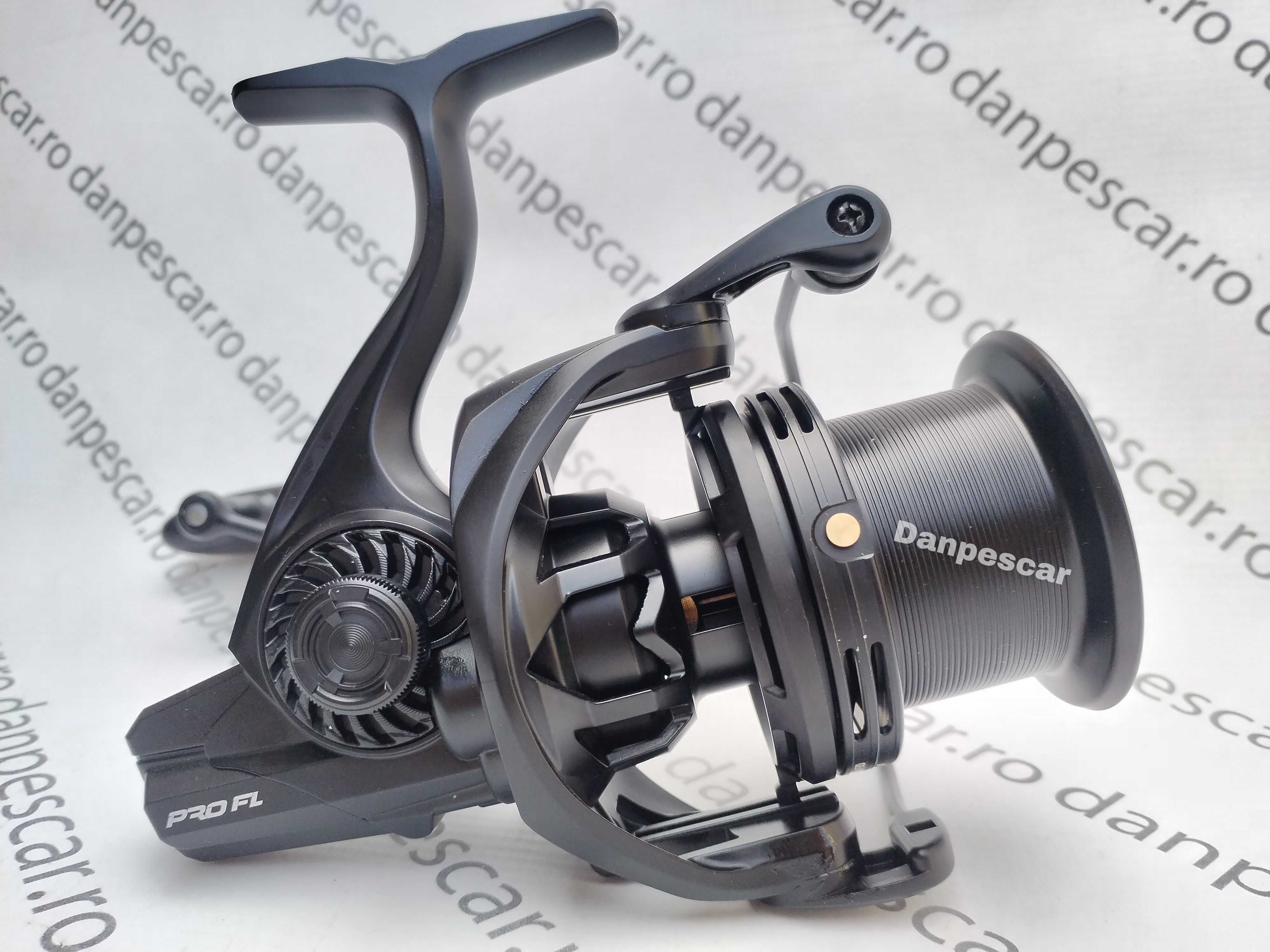 Mulinetă PRO FL Strategist SPOD Feeder si Crap TX8000 tambur Long Cast