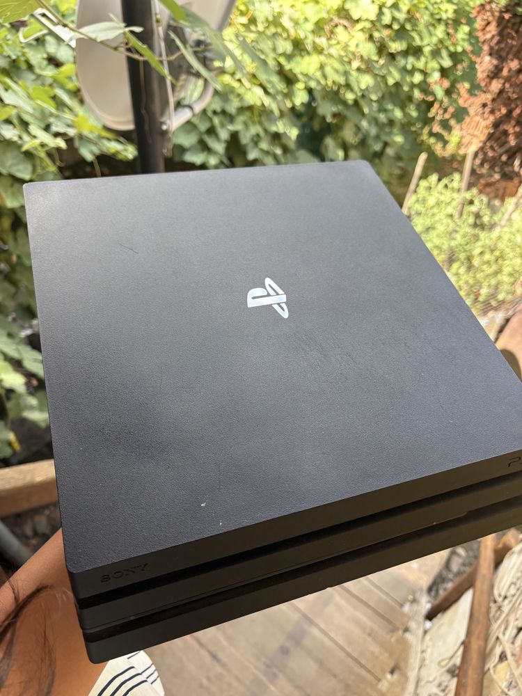 PS4 Pro -1T памет