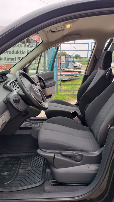 Renault scenic 
PRET R