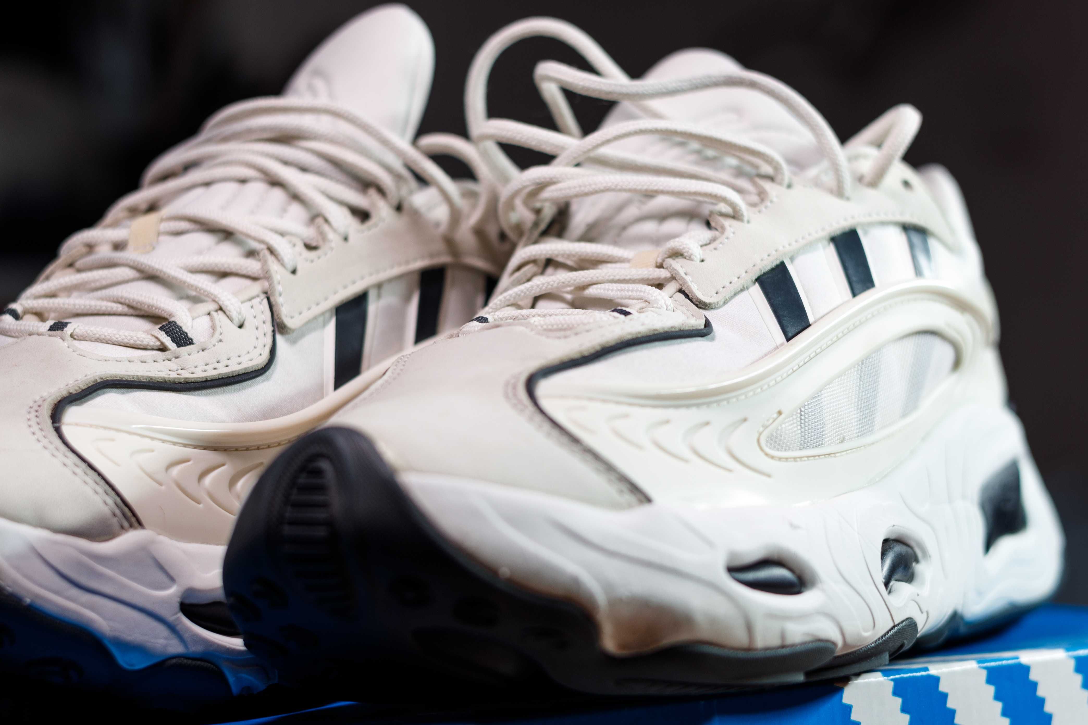 Спортни обувки Adidas OZNOVA