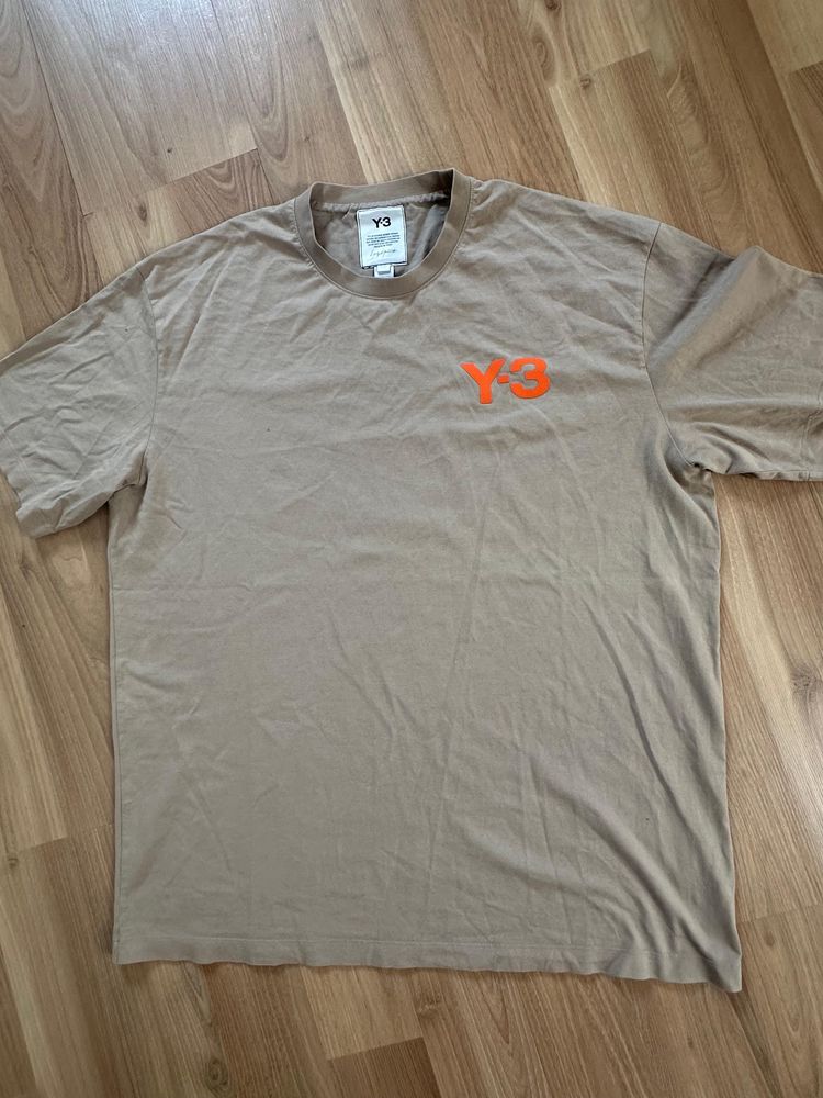 Tricou Y-3 , model deosebit