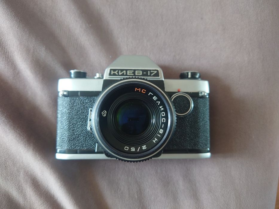 SLR Kiev 17 cu obiectiv Helios 81h 50mm nikon