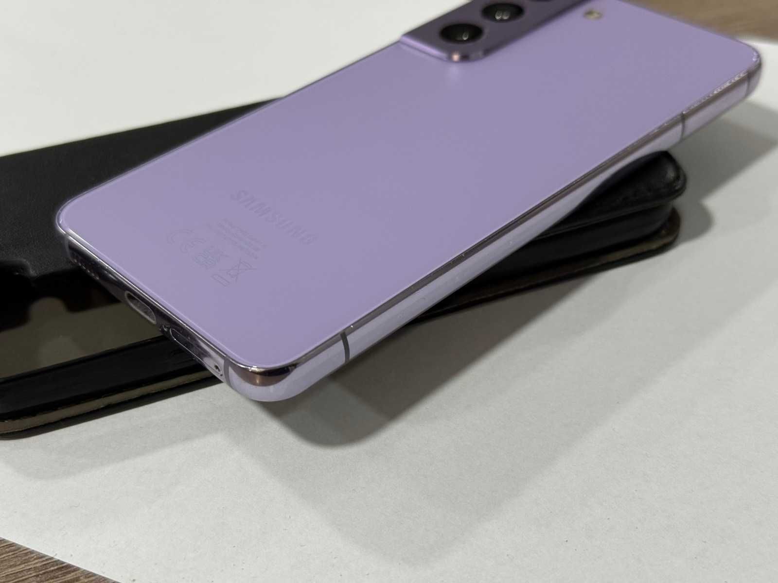 Продавам Samsung S22 128gb