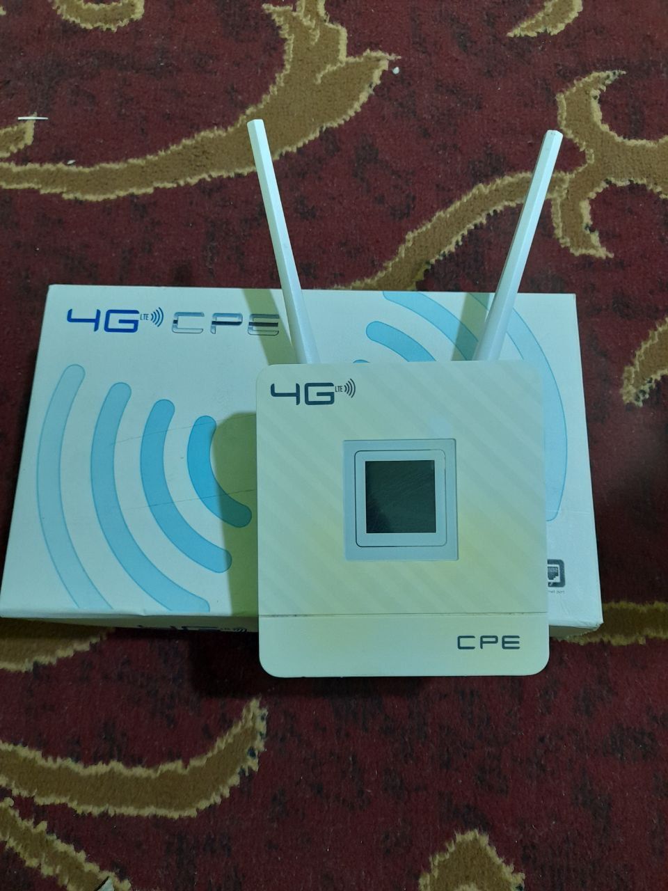 Wi-fe router sotiladi