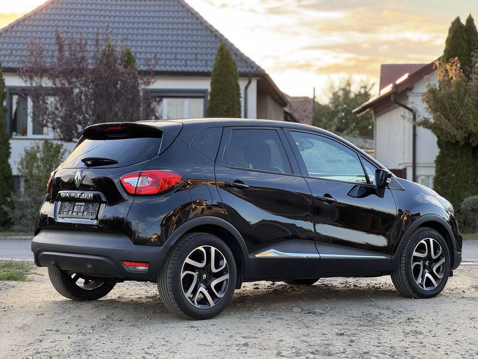 Renault Captur Benzina - 2014 - Impecabil - Navigatie / Klima / Led