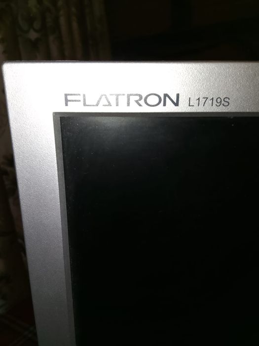 Монитор LG L 17 19 s