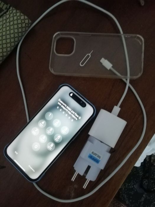 Iphone 15 IDEAL lux phone