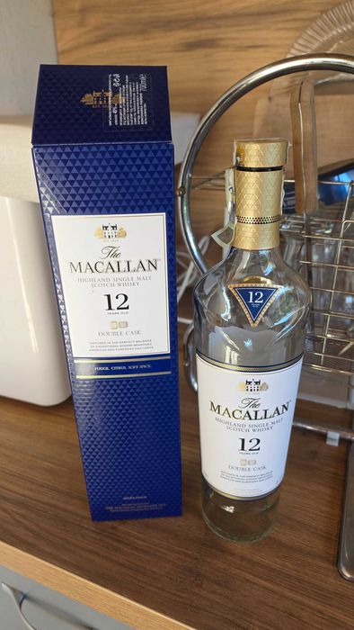 Бутилка с кутия Macallan