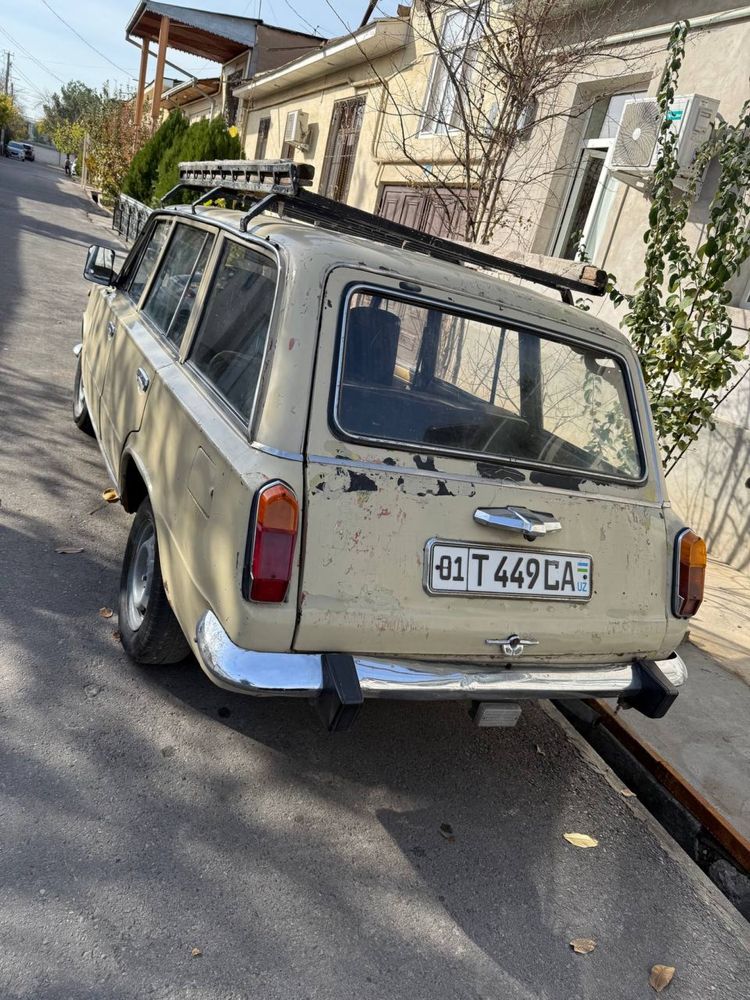 VAZ 2102 sotiladi
