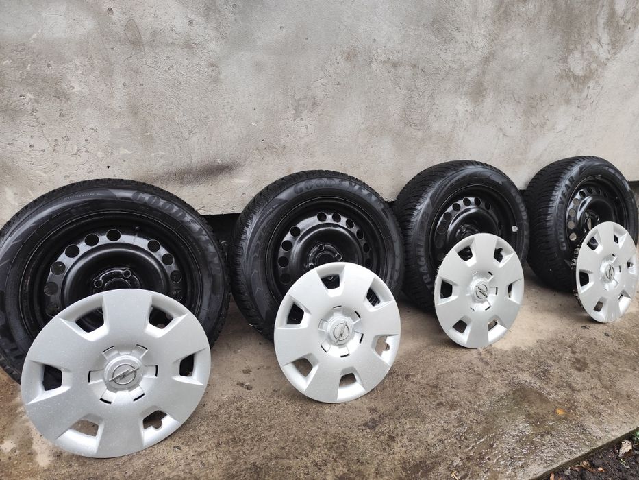 Roti 4x100 iarnă 185 60 15 88T Goodyear