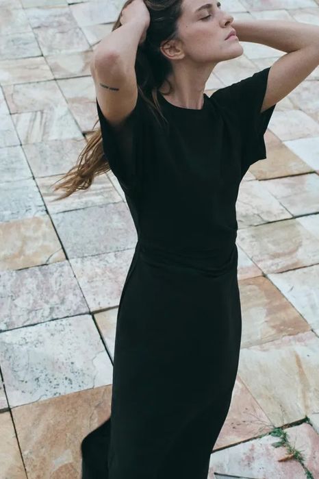 Платье Zara, размер М, с этикеткой