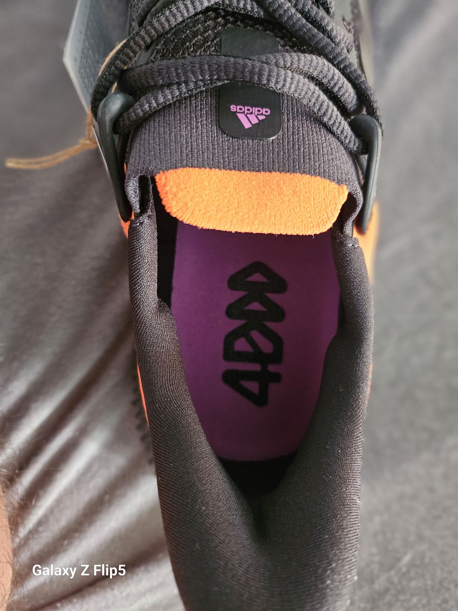 ADIDAS Маратонки Нови