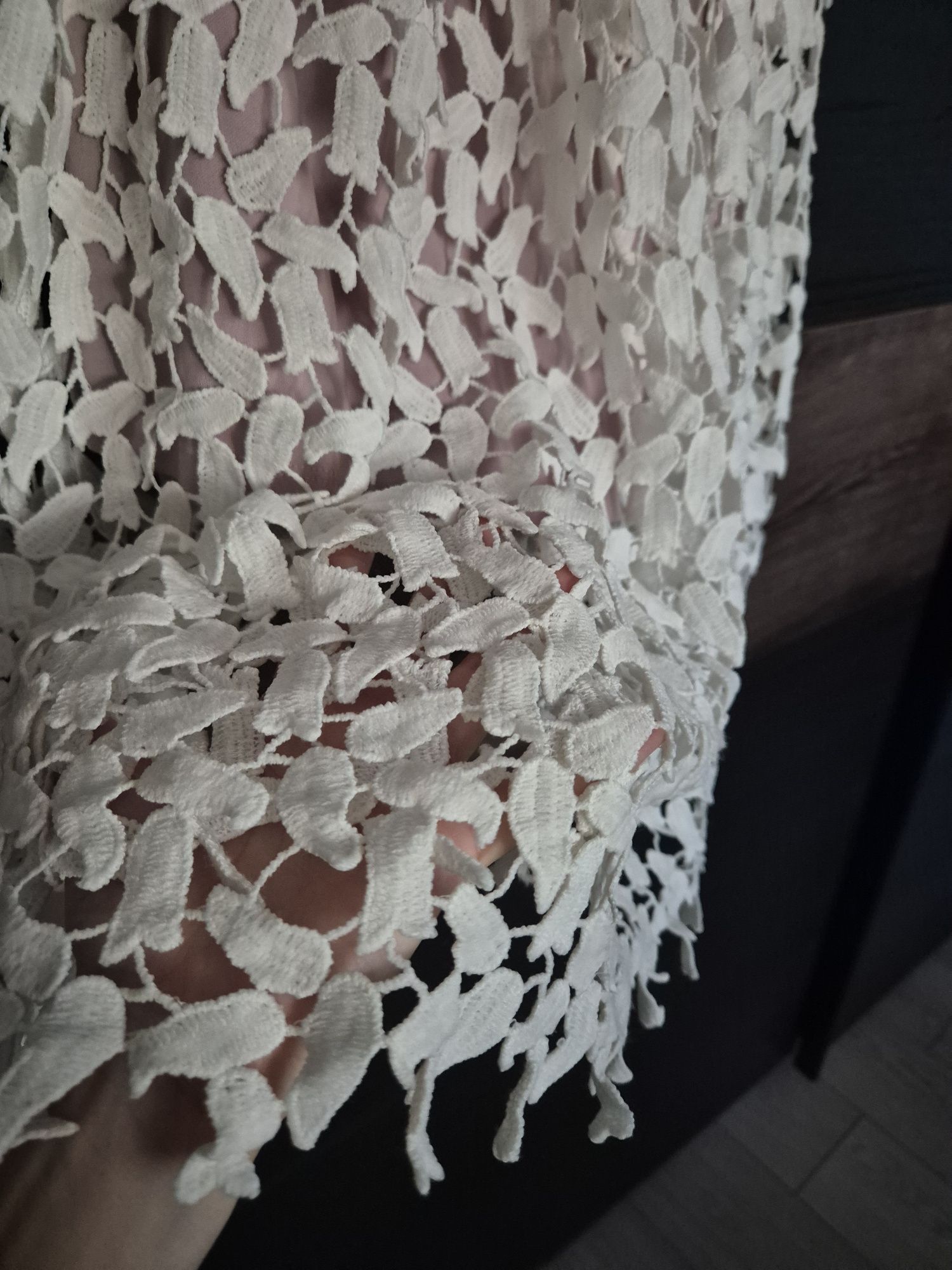 Дантелена рокля ASOS Love Triangle Lace Dress