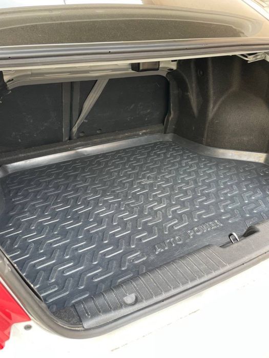 Срочно продаю свой машина