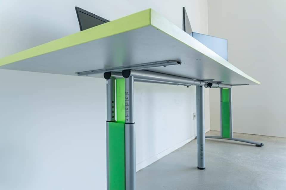 РАЗПРОДАЖБА / ЛИКВИДАЦИЯ на офис оборудване "ORT" - бюро бюра