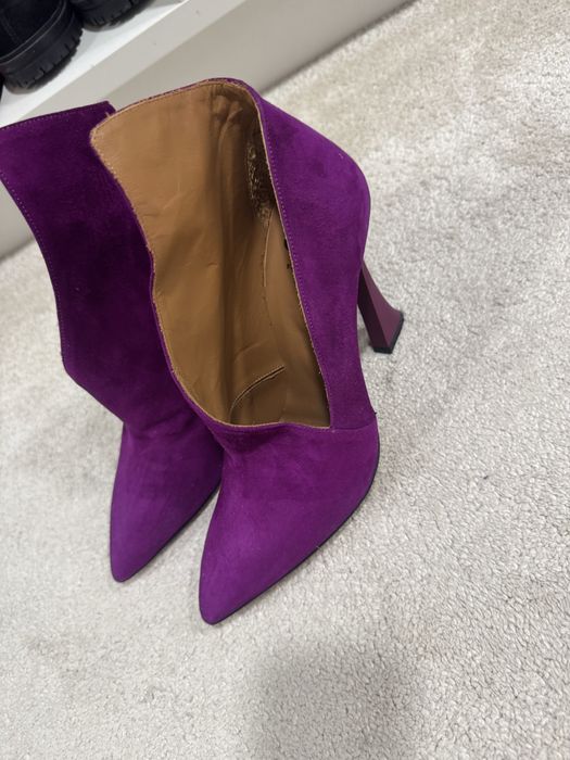 Червени и лилави боти естествен велур