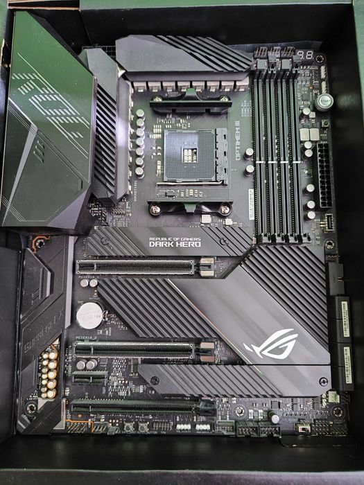 ASUS ROG Crosshair VIII Dark Hero X570