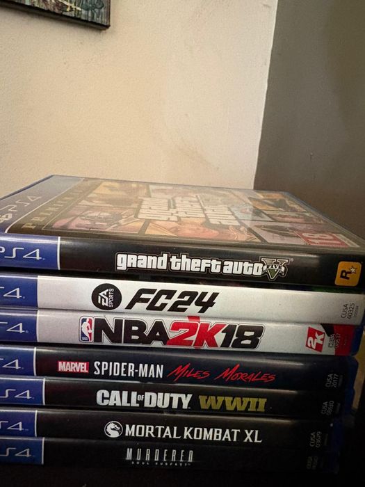 Vand urgent! PS4 pro + jocuri