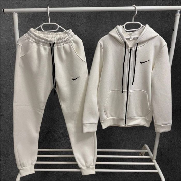 Trening de fete ! Alb