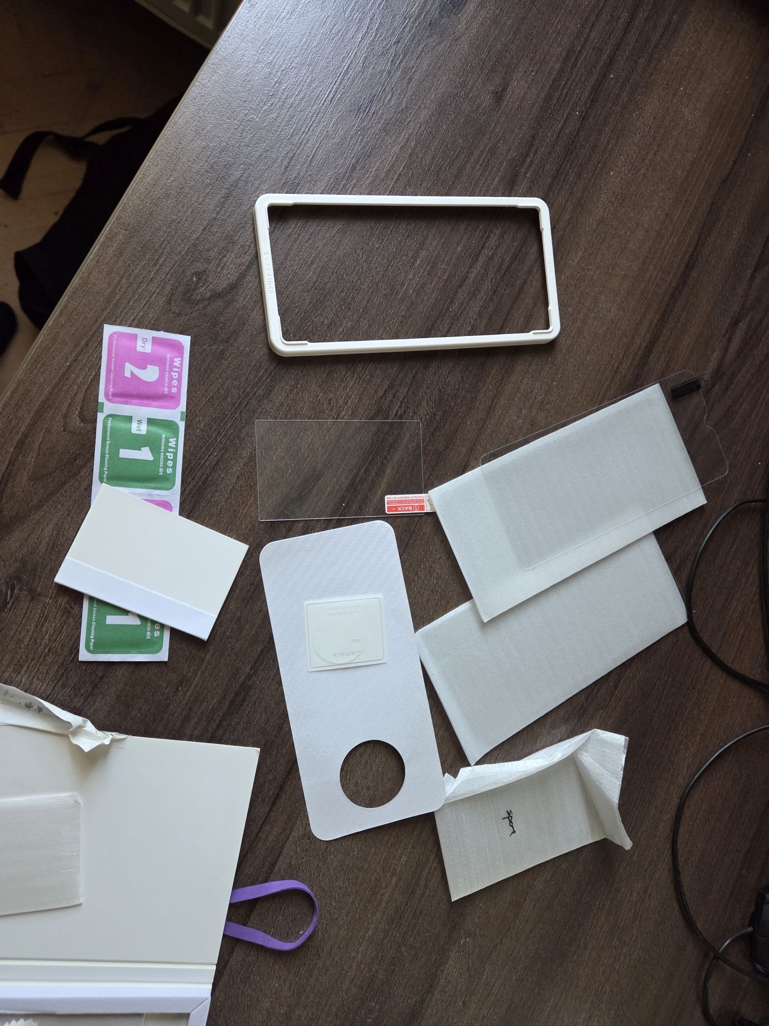 Folii sticla si protecții spate OnePlus 7t, folie sticla iPhone SE